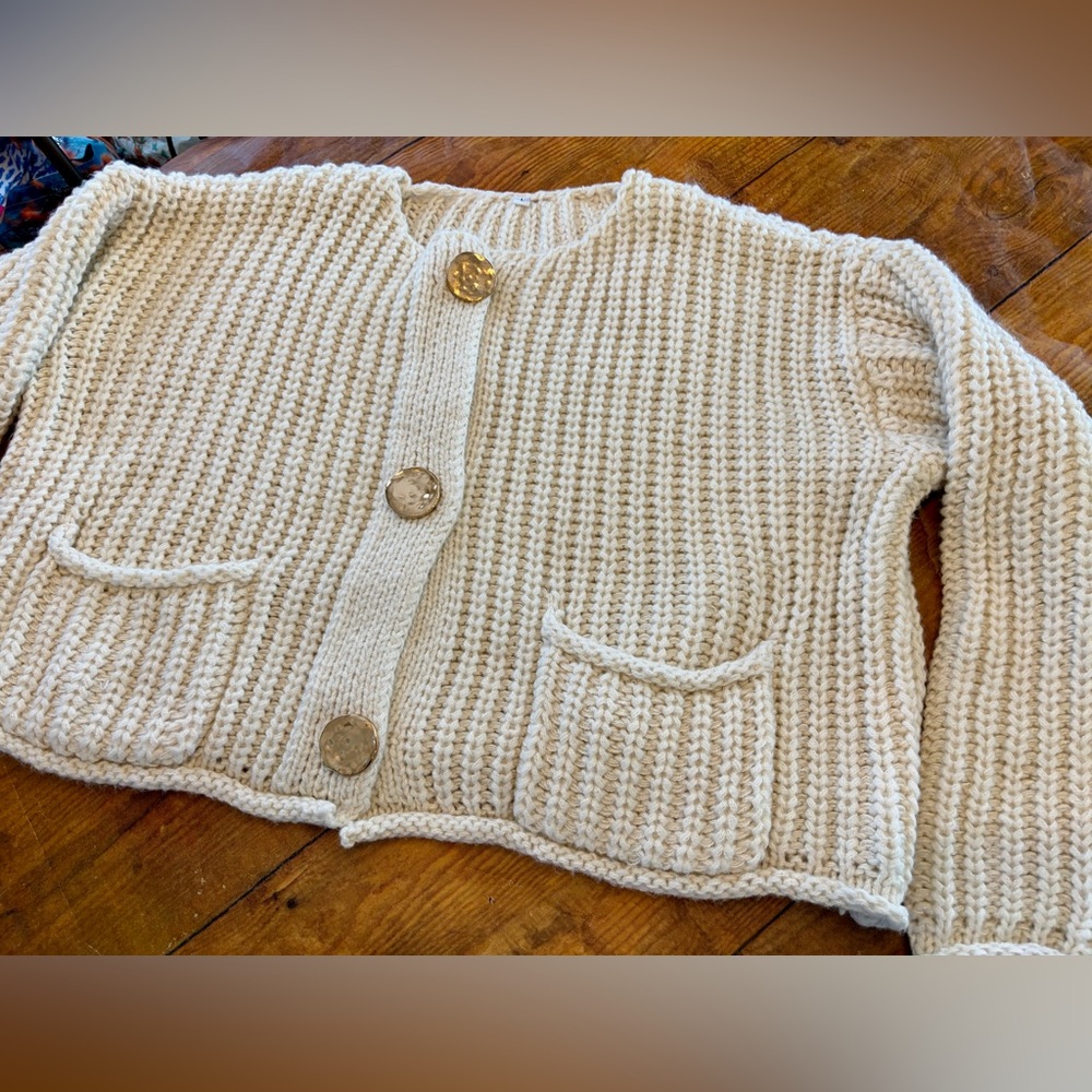 Cream Chunky Ribbed Knit Cardigan Gold Hammered Buttons Large Coastal Boho